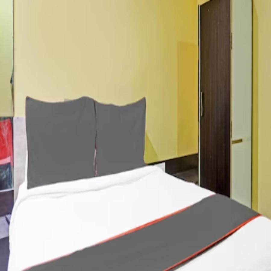 Carnival Hotel Пуна Экстерьер фото